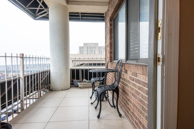 355 S Broadway 305, Lexington, KY 40508