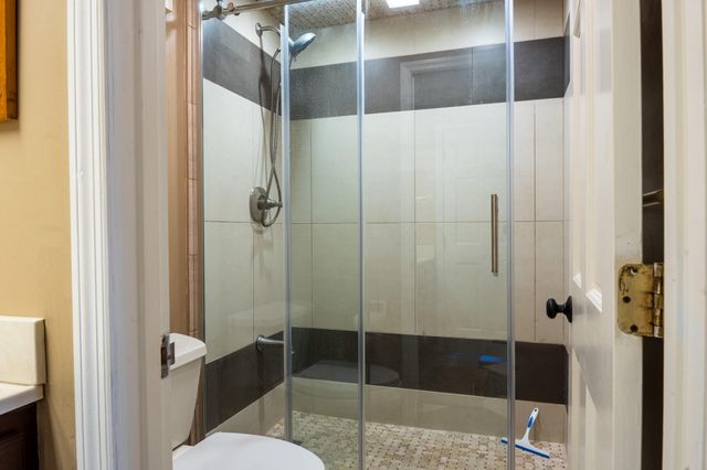 355 S Broadway 305, Lexington, KY 40508