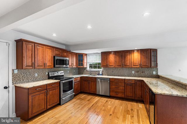 842 MARKET ST, Gloucester City, NJ 08030