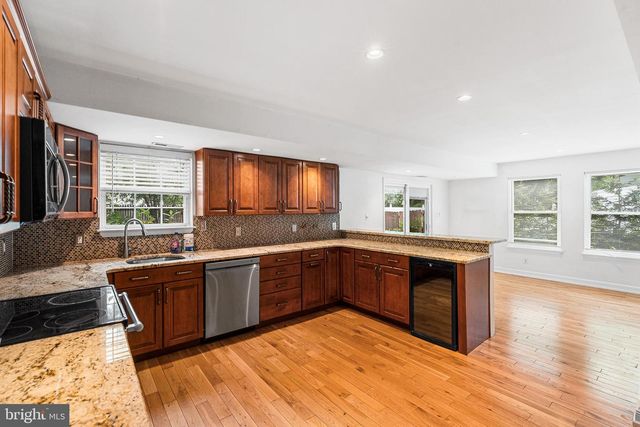 842 MARKET ST, Gloucester City, NJ 08030