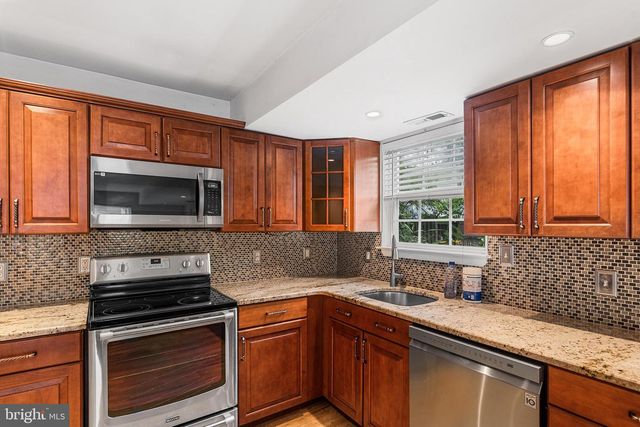 842 MARKET ST, Gloucester City, NJ 08030