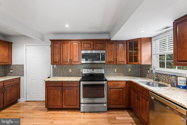 842 MARKET ST, Gloucester City, NJ 08030