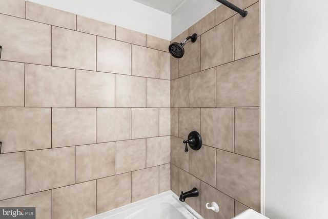 842 MARKET ST, Gloucester City, NJ 08030