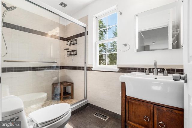 842 MARKET ST, Gloucester City, NJ 08030