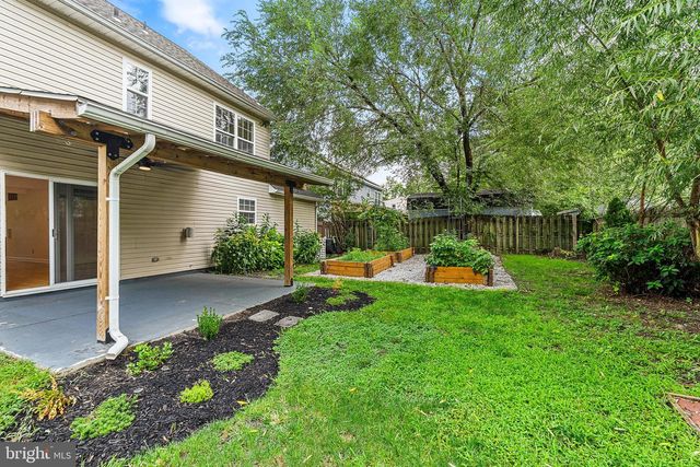 842 MARKET ST, Gloucester City, NJ 08030