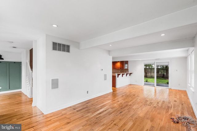 842 MARKET ST, Gloucester City, NJ 08030
