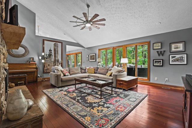 2709 Longbranch Road, Union, KY 41091