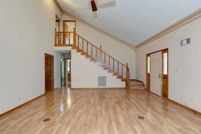 121 Oak Circle, Pine Mountain, GA 31822