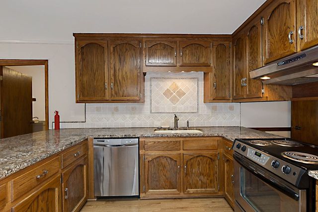 121 Oak Circle, Pine Mountain, GA 31822