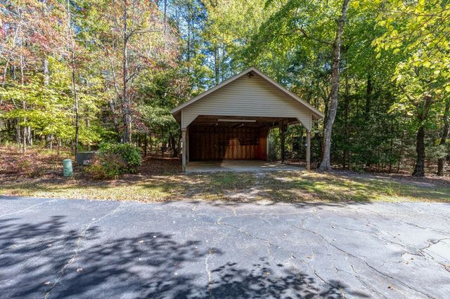 121 Oak Circle, Pine Mountain, GA 31822