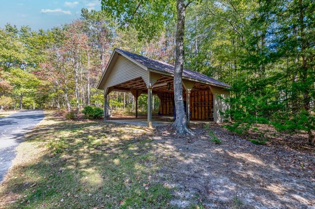 121 Oak Circle, Pine Mountain, GA 31822