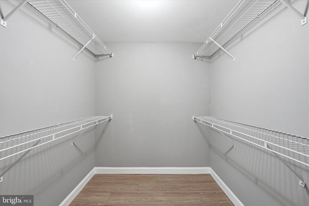 Image 13 of property listing at 366 POSSUM CT, Capitol Heights, MD 20743