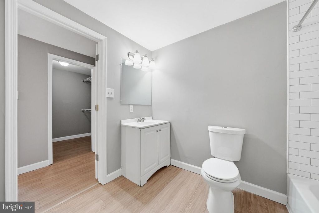 Image 14 of property listing at 366 POSSUM CT, Capitol Heights, MD 20743