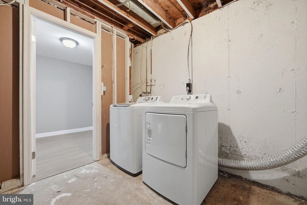 Image 22 of property listing at 366 POSSUM CT, Capitol Heights, MD 20743