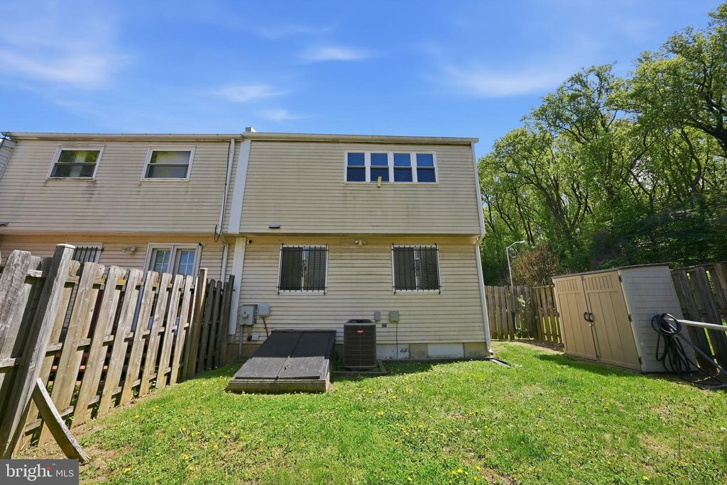 Image 23 of property listing at 366 POSSUM CT, Capitol Heights, MD 20743