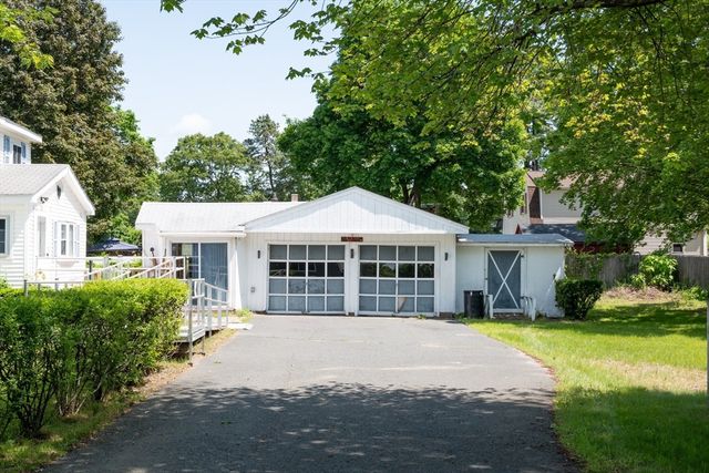 20 Forest Ave, Westfield, MA 01085