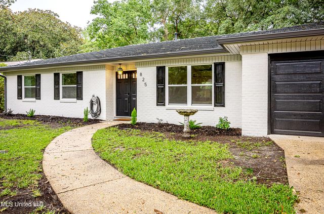 825 Graveline Road, Gautier, MS 39553