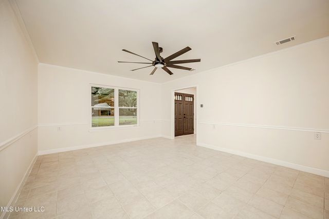 825 Graveline Road, Gautier, MS 39553