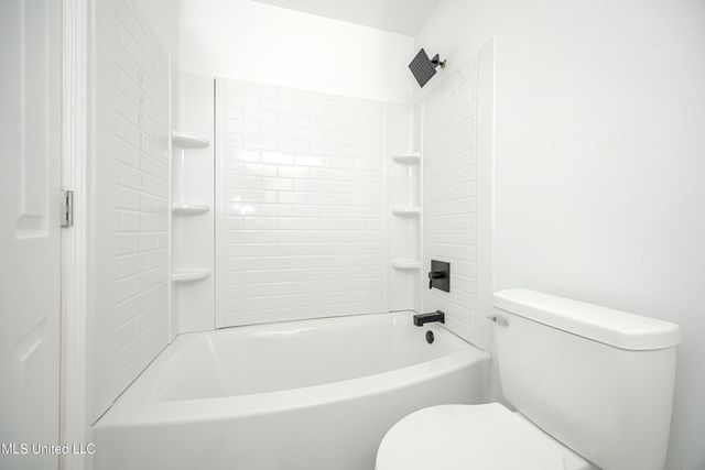 825 Graveline Road, Gautier, MS 39553