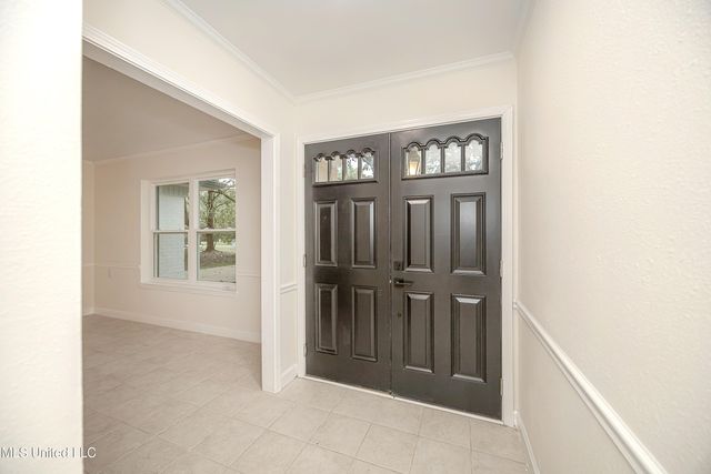 825 Graveline Road, Gautier, MS 39553