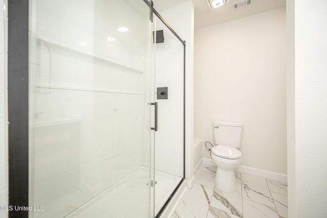 825 Graveline Road, Gautier, MS 39553