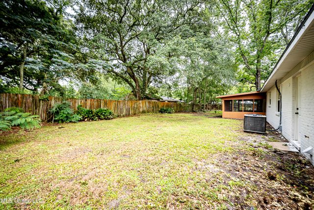 825 Graveline Road, Gautier, MS 39553