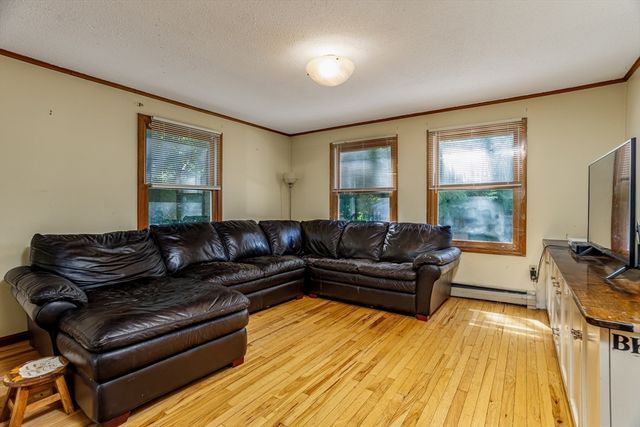 419 Pearl Hill Road, Fitchburg, MA 01420