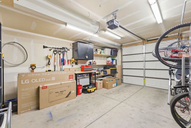 1058 W 975 N, Layton, UT 84041