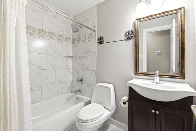 19422 Stamford Drive, Tomball, TX 77375