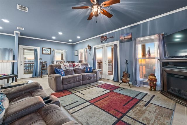 367 ROYAL OAK Lane, Rockport, TX 78382