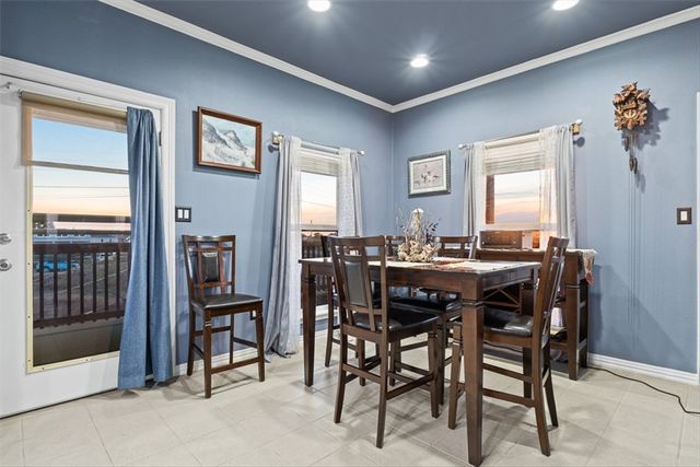 367 ROYAL OAK Lane, Rockport, TX 78382