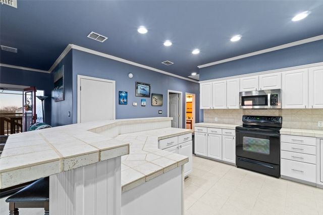 367 ROYAL OAK Lane, Rockport, TX 78382