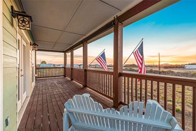 367 ROYAL OAK Lane, Rockport, TX 78382