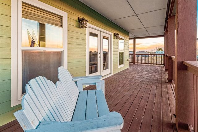 367 ROYAL OAK Lane, Rockport, TX 78382