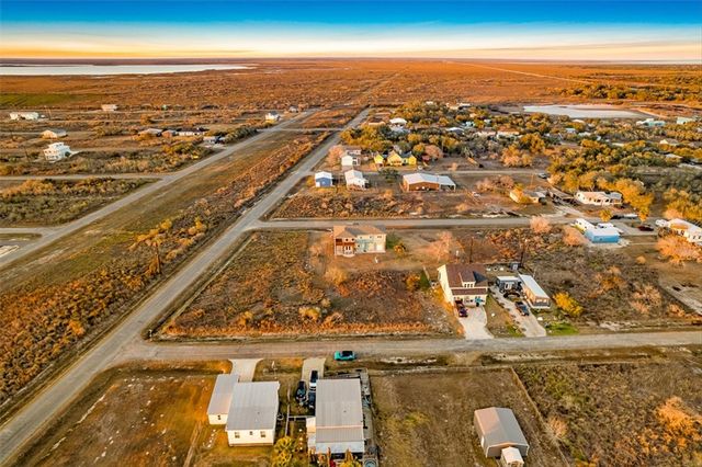 367 ROYAL OAK Lane, Rockport, TX 78382