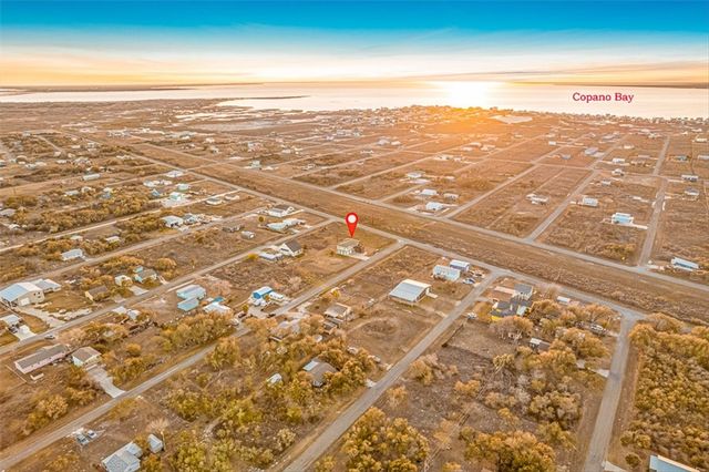 367 ROYAL OAK Lane, Rockport, TX 78382