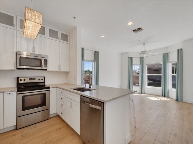 5025 Fairways Circle B307, Vero Beach, FL 32967