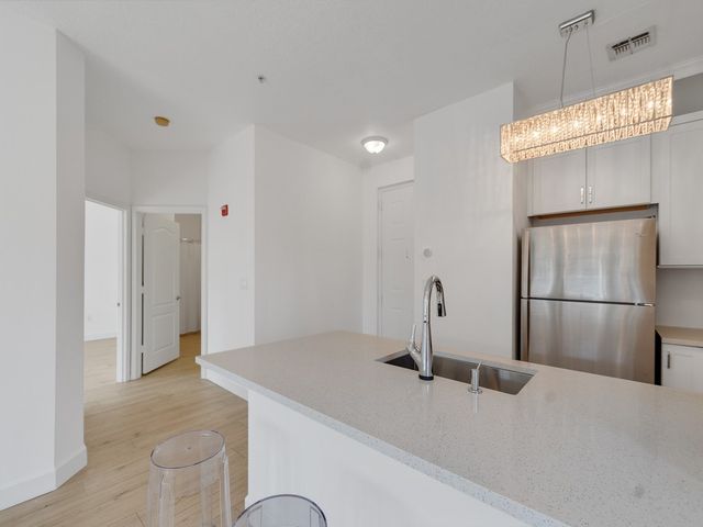 5025 Fairways Circle B307, Vero Beach, FL 32967
