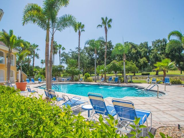 5025 Fairways Circle B307, Vero Beach, FL 32967
