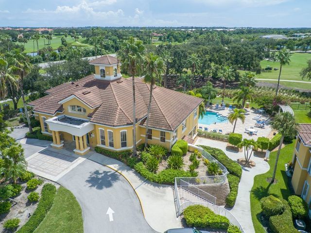 5025 Fairways Circle B307, Vero Beach, FL 32967