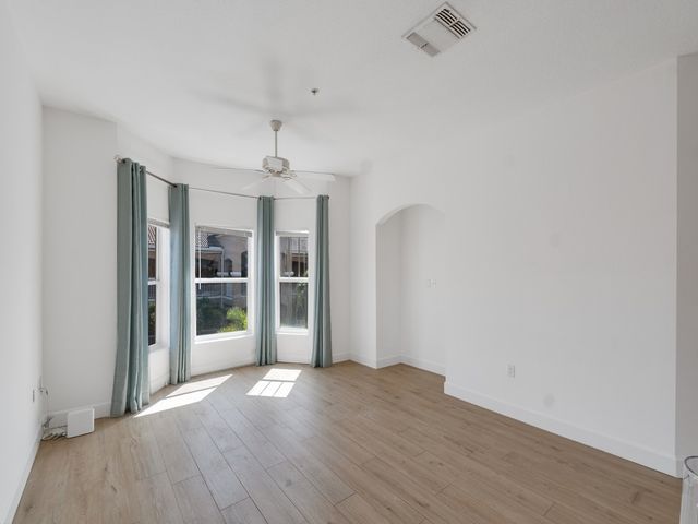 5025 Fairways Circle B307, Vero Beach, FL 32967