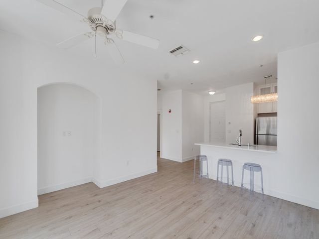 5025 Fairways Circle B307, Vero Beach, FL 32967