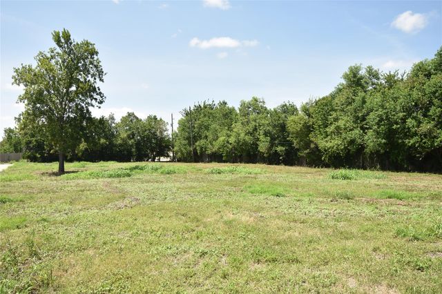 104 Devi Lane, Pearland, TX 77584