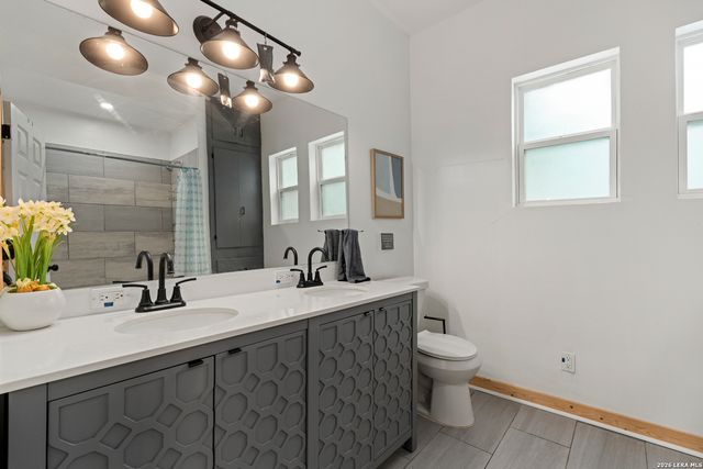 1311 W French Pl, San Antonio, TX 78201