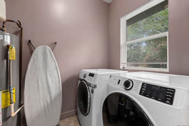 1311 W French Pl, San Antonio, TX 78201