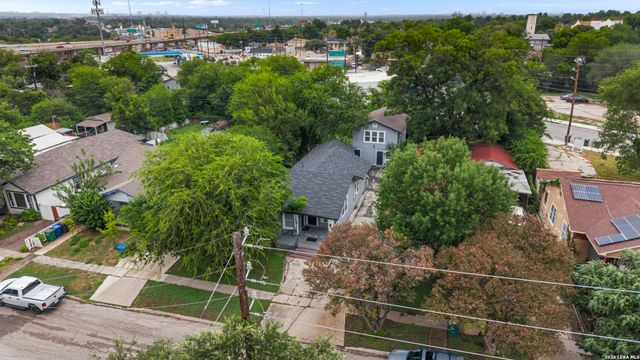 1311 W French Pl, San Antonio, TX 78201