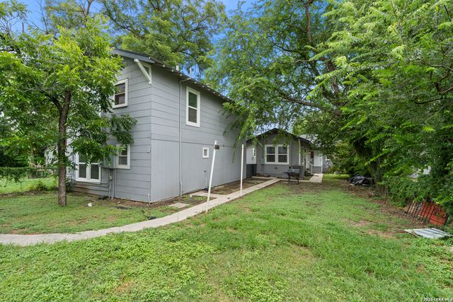 1311 W French Pl, San Antonio, TX 78201