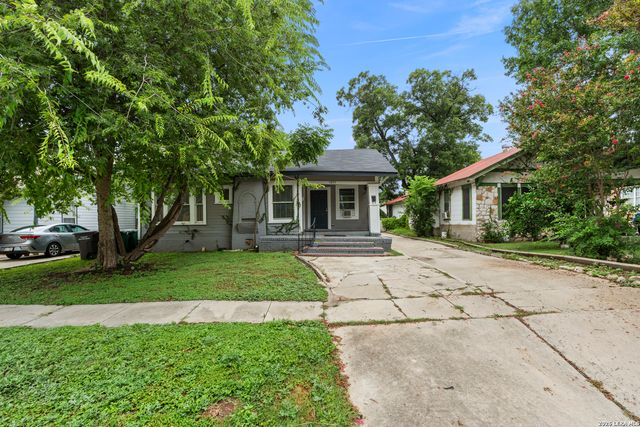 1311 W French Pl, San Antonio, TX 78201