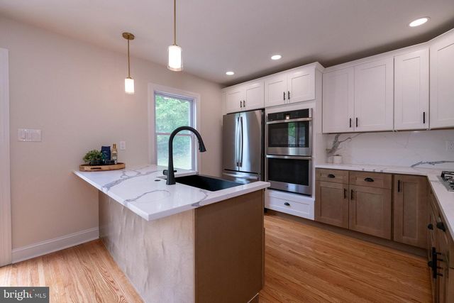 413 ELLIS RD, Havertown, PA 19083