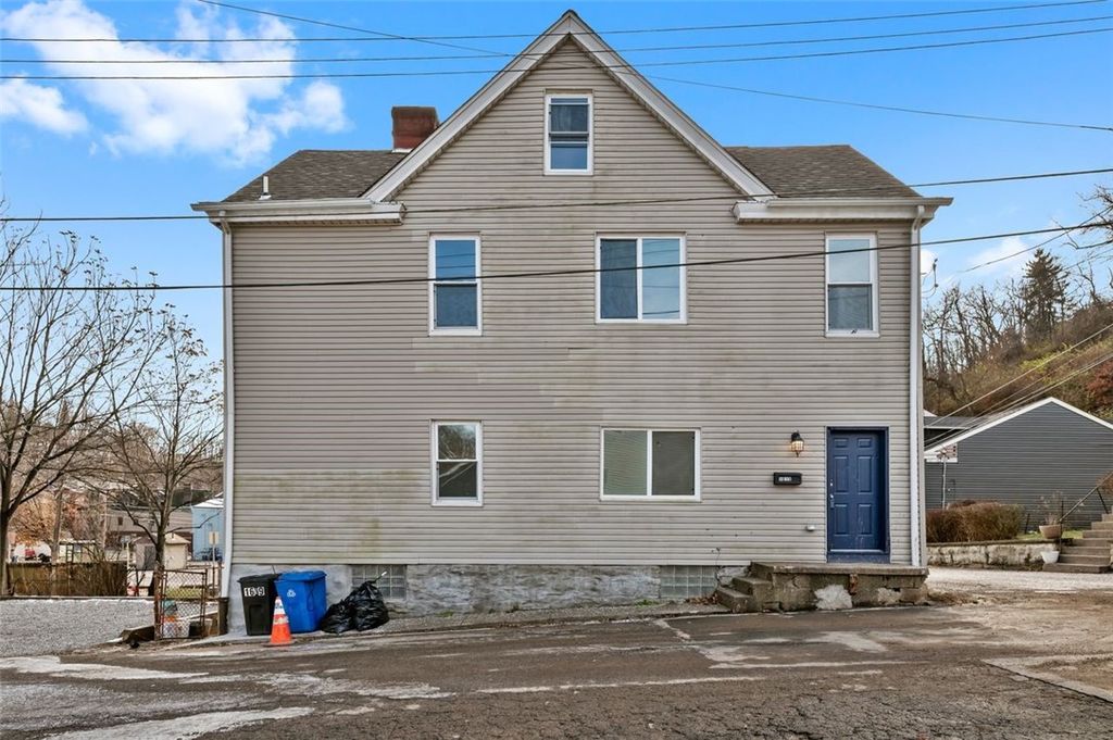 1619 Haug St, Troy Hill, PA 15212